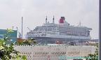 queen mary 2 33
